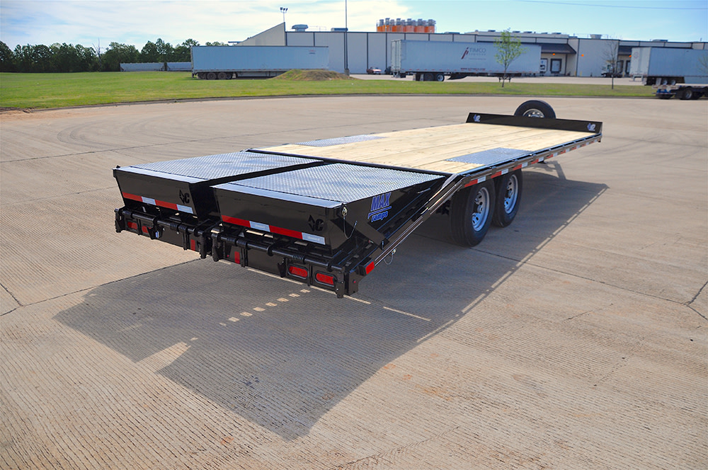 DIAMOND-C-Heavy-Duty-Deck-Over-Equipment-Trailer-D363-DEC-Back-Right.jpg