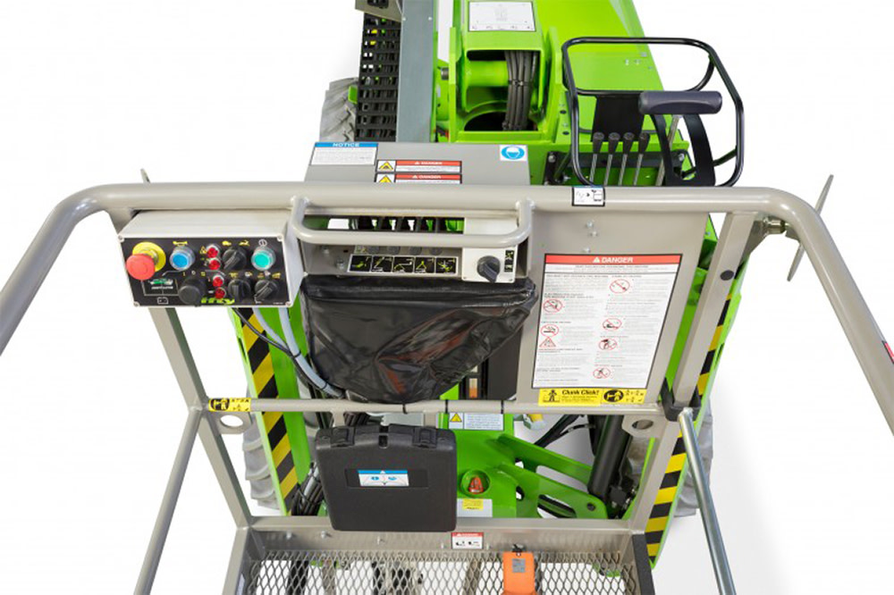 Niftylift-N426-Self-Drive-Boom-Lift-SD34T-Platform-Controls.jpg