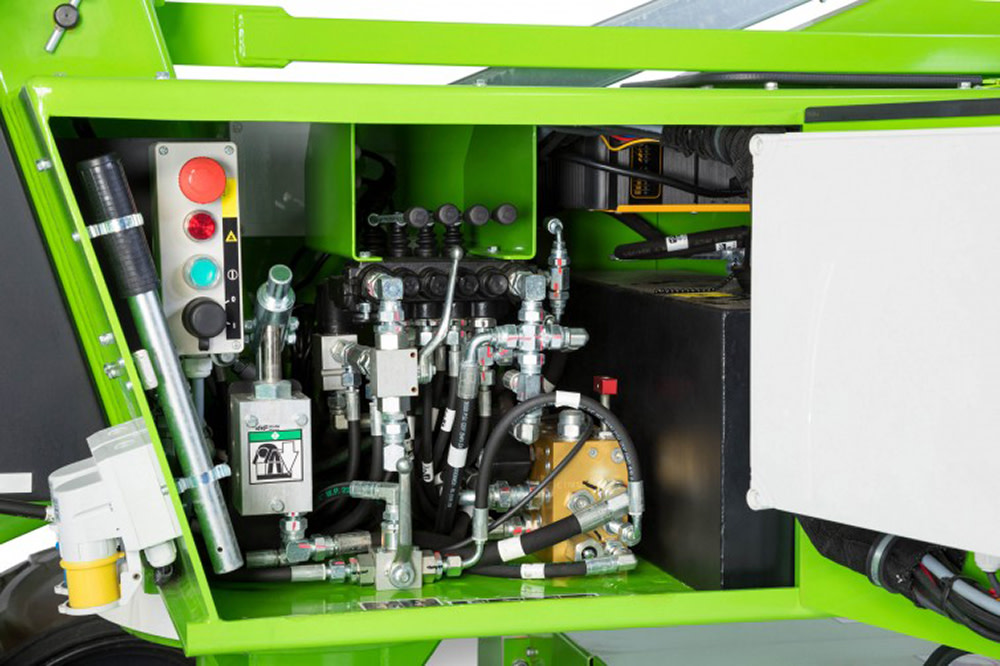 Niftylift-N426-Self-Drive-Boom-Lift-SD34T-Hydraulics.jpg