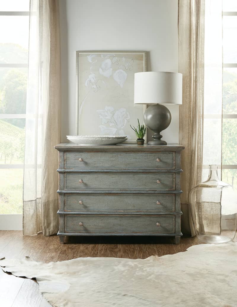 Hooker-Furniture-Costiere-Chest-6025-85003-45-Room-Setting.jpg