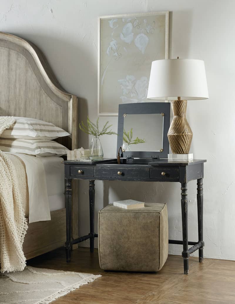 Hooker-Furniture-Riflesso-Vanity-6025-90011-99-Bedroom-Opened.jpg