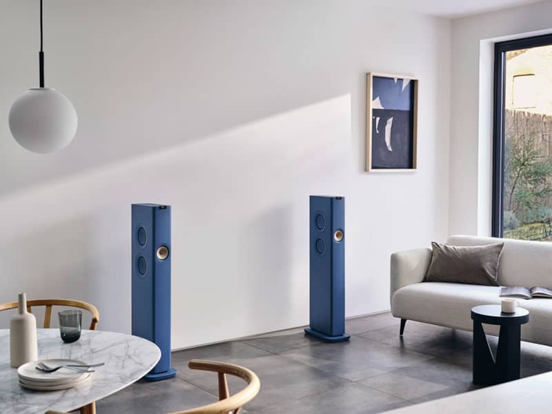 KEF-Blue-LS60-Wireless-HiFi-Speakers-LS60WBU-Lifestyle-2.jpg
