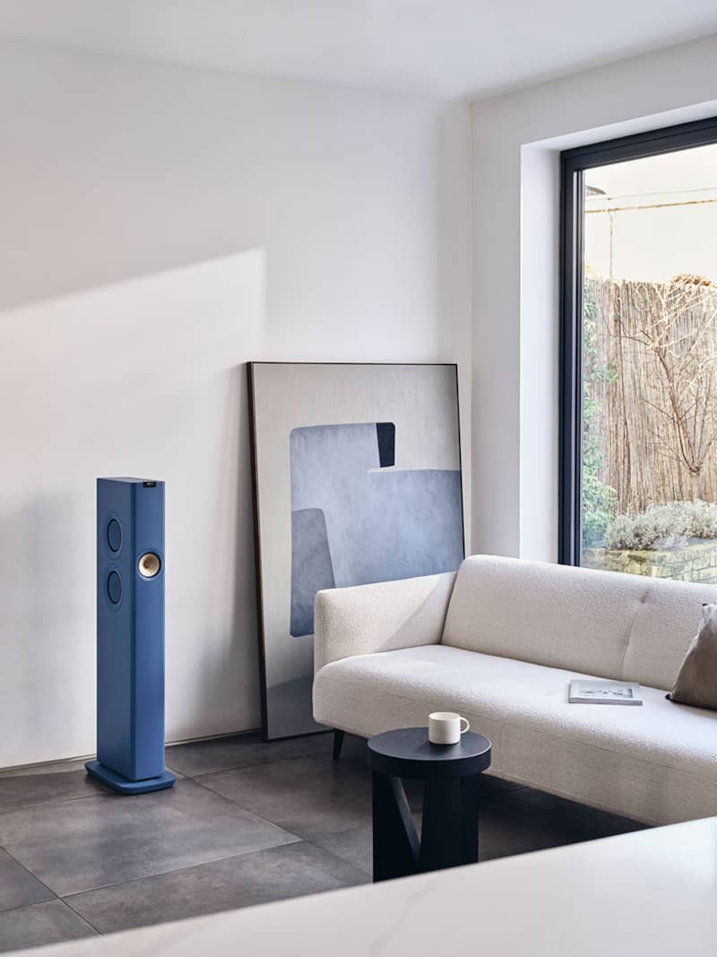 KEF-Blue-LS60-Wireless-HiFi-Speakers-LS60WBU-Lifestyle.jpg