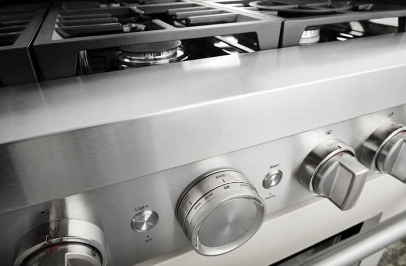KitchenAid-Gas-Range-KFGC506JMH-aerial-angled-knobs.jpg