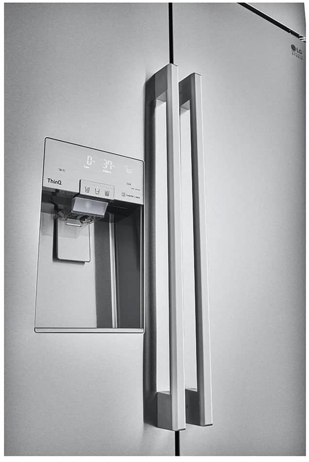 LGSTUDIO-Refrigerator-SRSXB2622S-Dispenser-And-Handles.jpg
