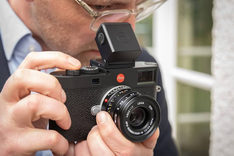 Leica-Black-M11-Digital-Camera-20200-L-Lifestyle.jpg
