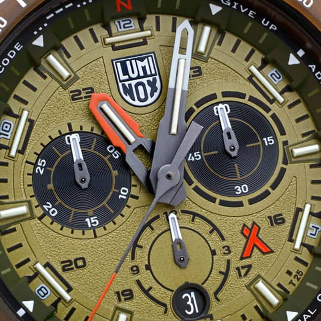 Luminox-Bear-Grylls-Survival-Master-Olive-Watch45mm-3757ECO-Dial.jpg