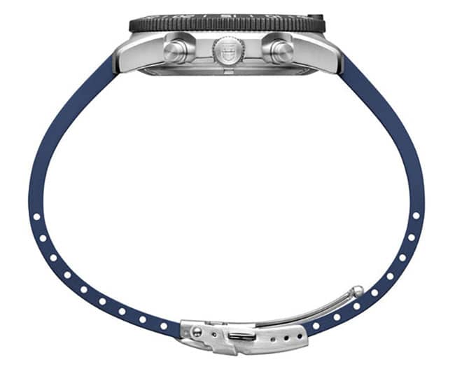 Luminox-Pacific-Diver-Chrono-Blue-44mm-XS3143-Side.jpg