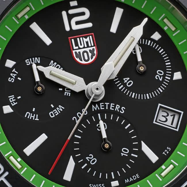 Luminox-Pacific-Diver-Chrono-Green-44mm-XS3157-Close-Up.jpg