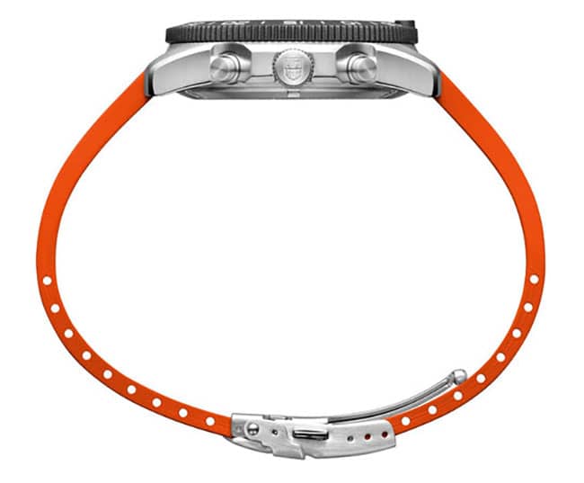 Luminox-Pacific-Diver-Chrono-Orange-44mm-XS3149-Side.jpg