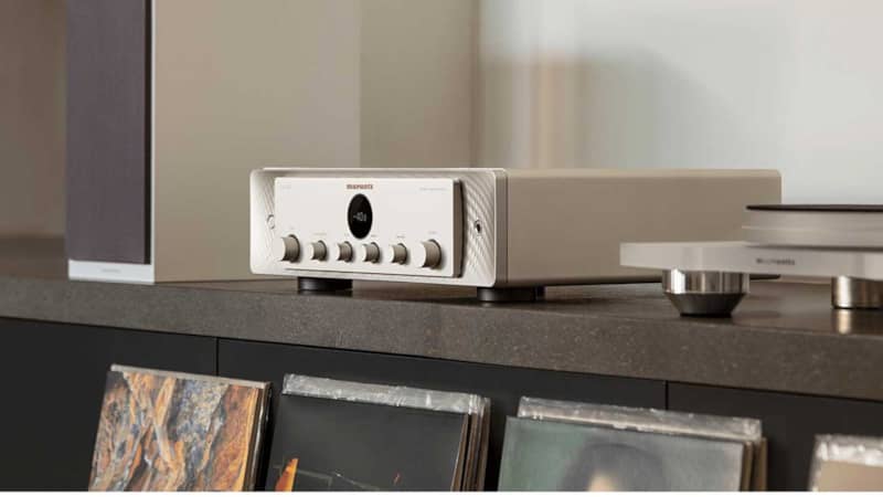 Marantz-Silver-Gold-Integrated-Stereo-Amplifier-MODEL40NSG-lifestyle-1.jpg