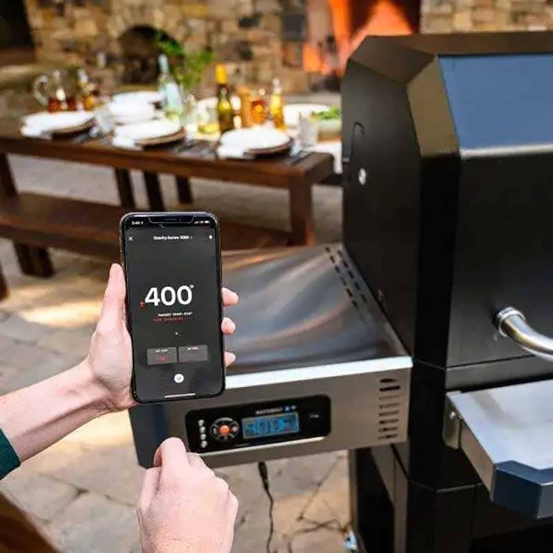Masterbuilt-Gravity-800-Digital-Charcoal-Griddle-Grill-Smoker-MB20040221-connectivity.jpg
