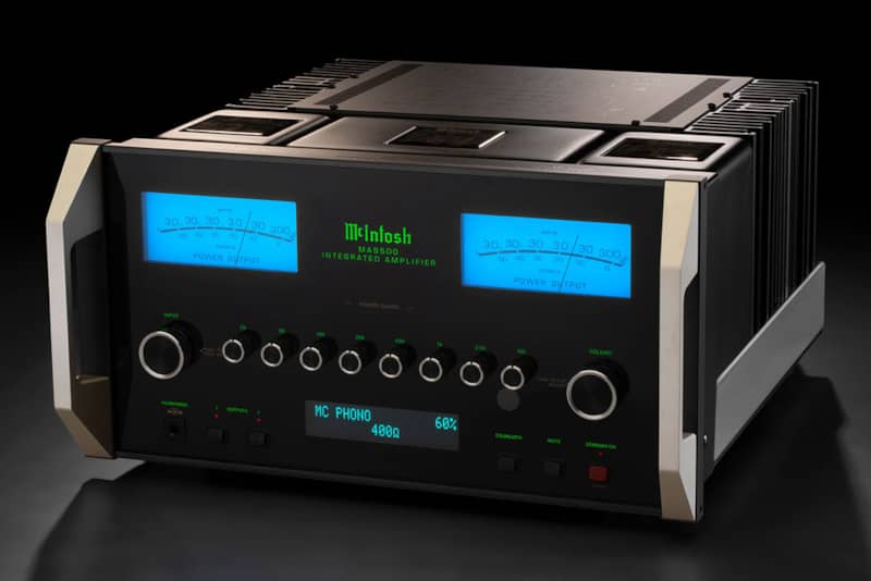 McIntosh-Black-MA9500-2-Channel-Integrated-Amplifier-MA9500-Lifestyle-2.jpg