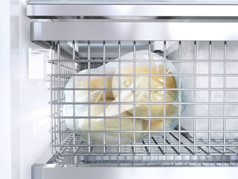 Miele-MasterCool-Freezer-11503310-basket-bread.jpg