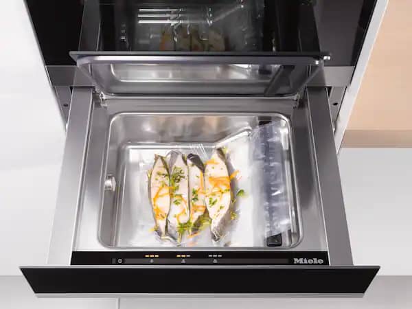 Miele-Vacuum-Sealing-Drawer-11845480-aerial-view-fish.jpg