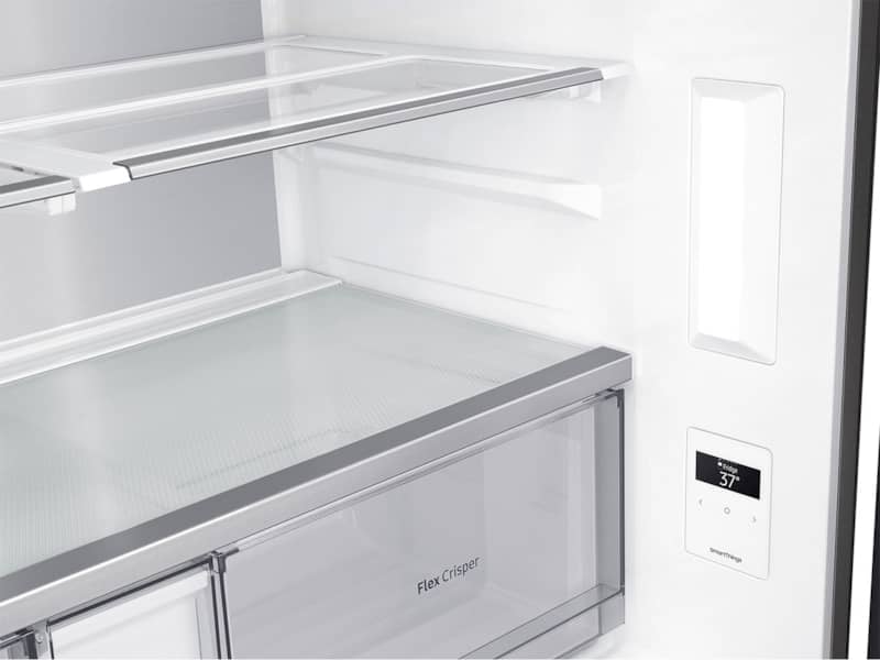 Samsung-4DoorRefrigerator-RF23A967541-FlexCrisper-Close-Up.jpg