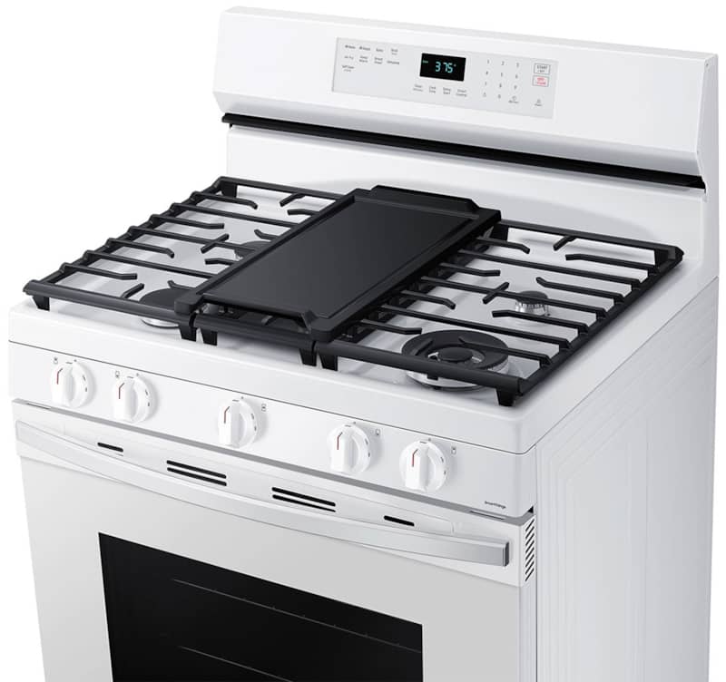 Samsung-GasRange-NX60A6511SW-Angle-CloseUp.jpg