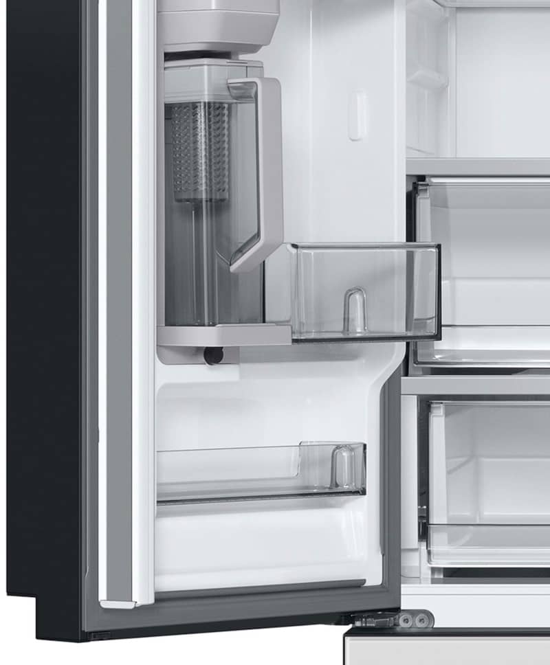 Samsung-Refrigerator-RF24BB620012-Pitcher-Close-Up.jpg
