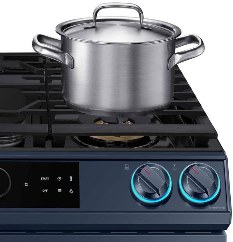 Samsung-SlideInGasRange-NX60A8711QN-Pot-On-Burner.jpg
