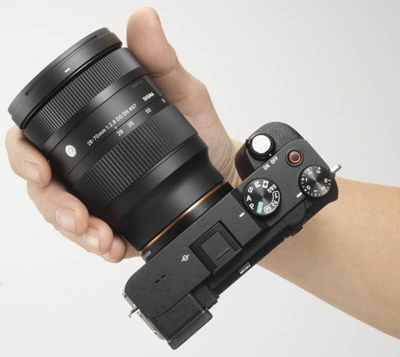 Sigma-28-70mm-DG-DN-Lens-For-Sony-E-Mount-592965-Lifestyle-2.jpg