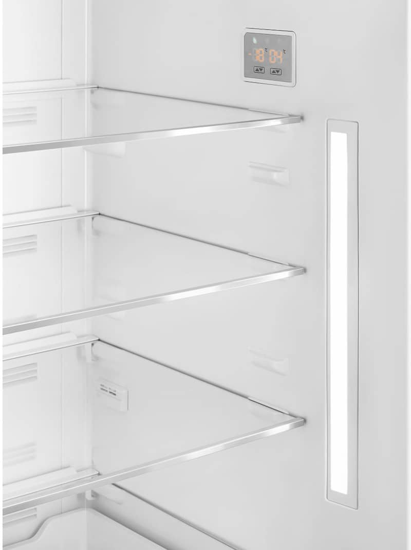 Smeg-BottomMountRefrigerator-FA490URBL-Shelves.jpg