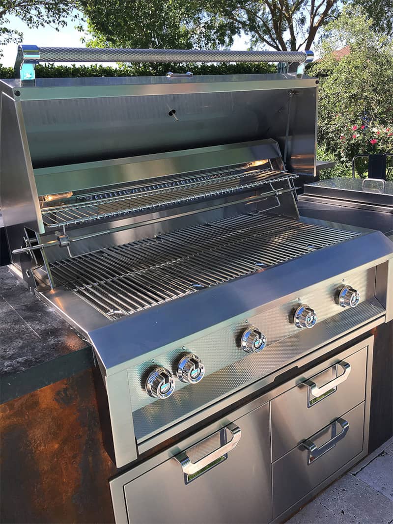 hestan-aspire-grill-EMBR42-right-angle-view-open.jpg