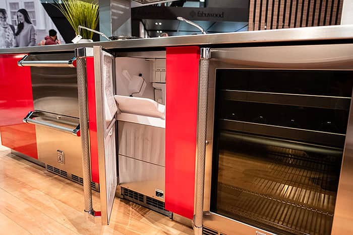 hestan-refrigerator-GRFR24-right-angle-red.jpg