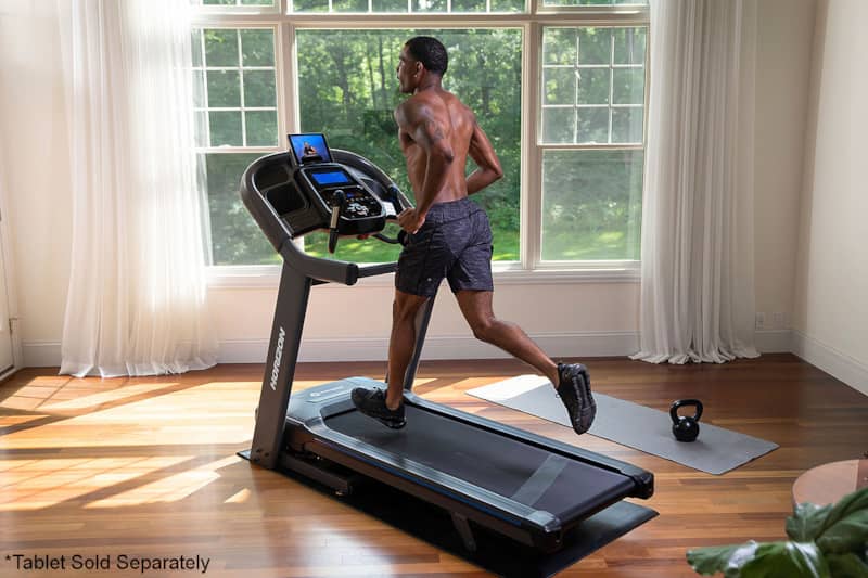 horizon-studio-series-treadmill-74AT-lifestyle-back-right.jpg