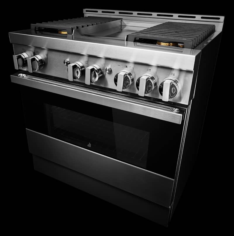jenn-air-noir-36-professional-gas-range-JGRP536HM-lifestyle-angle-view.jpg