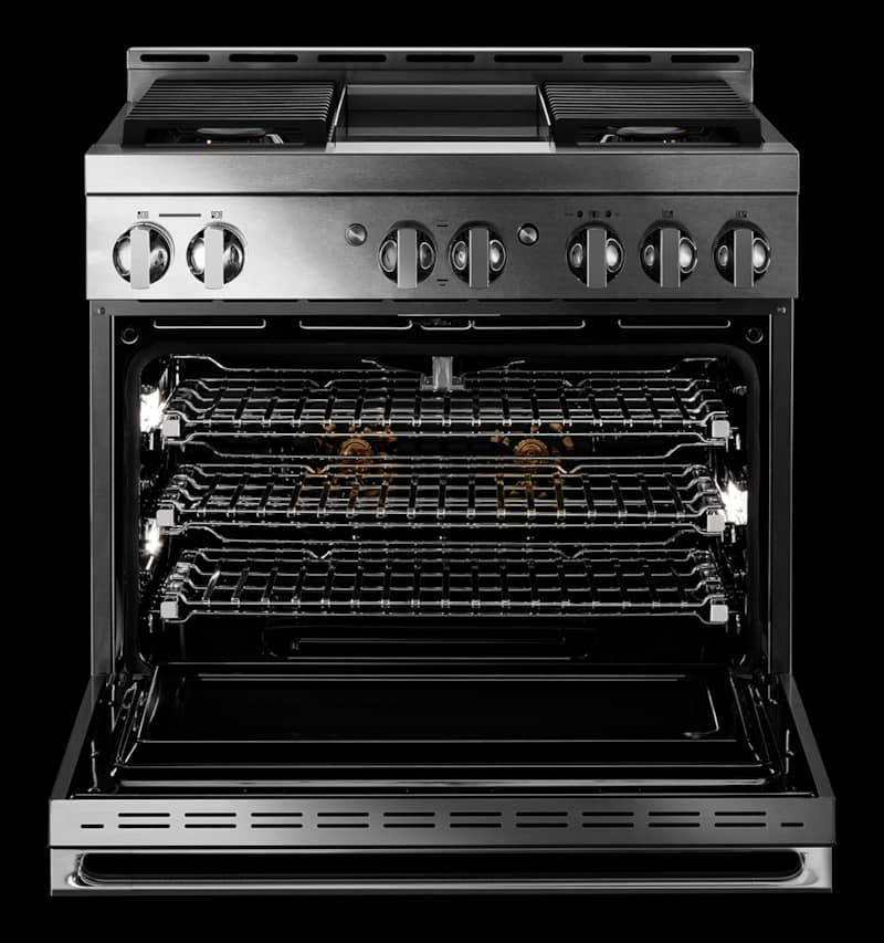 jenn-air-noir-36-professional-gas-range-JGRP536HM-lifestyle-oven-interior.jpg