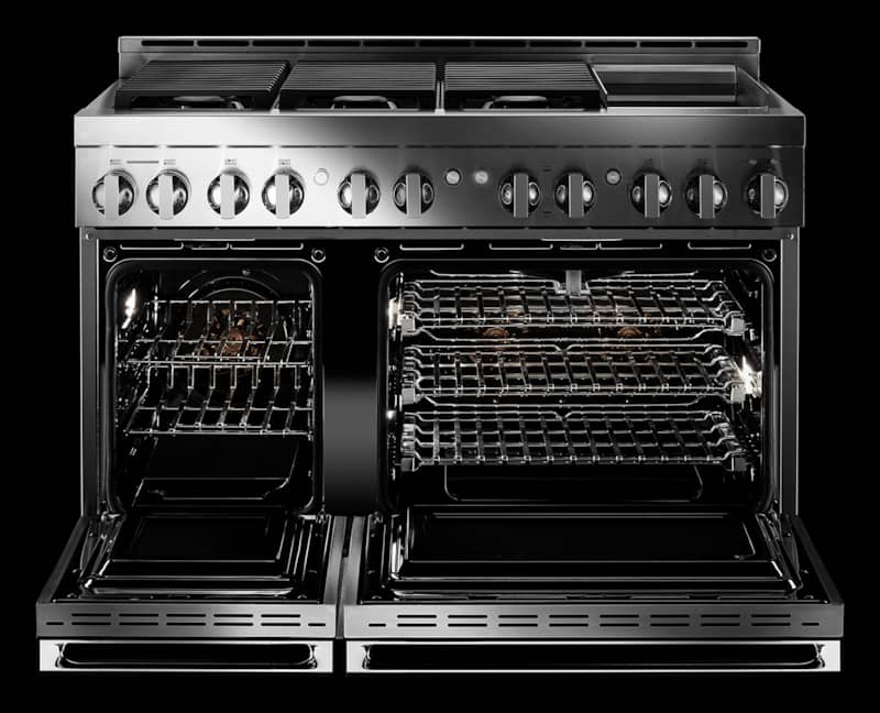 jenn-air-noir-48-porfessional-gas-range-JGRP548HM-lifestyle-oven-interior.jpg
