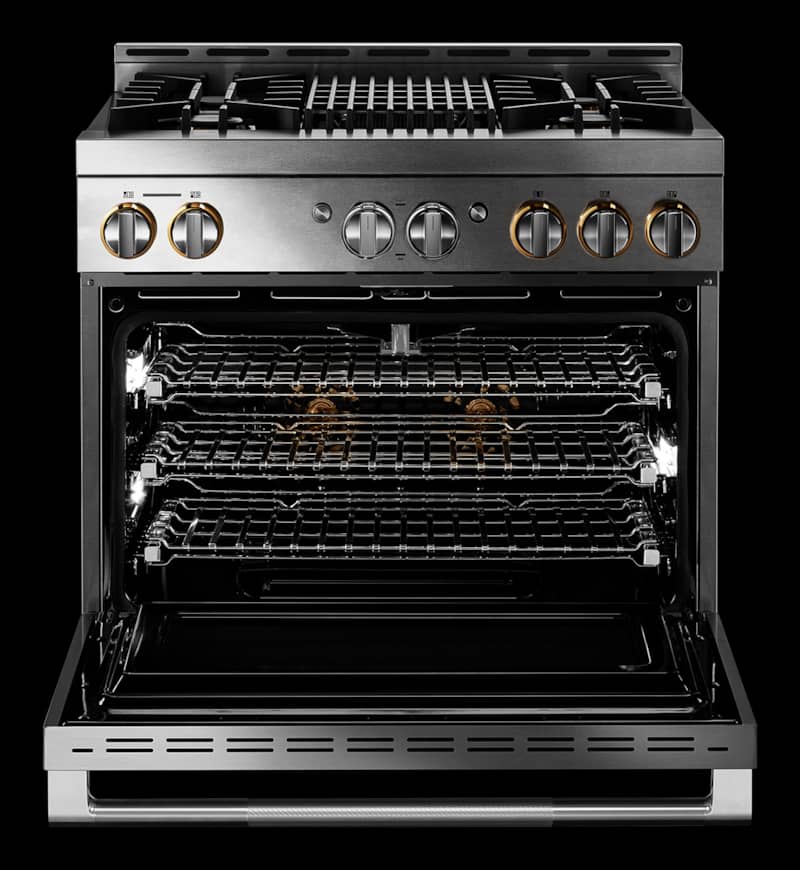 jenn-air-rise-professional-gas-range-JGRP636HL-lifestyle-oven-interior.jpg