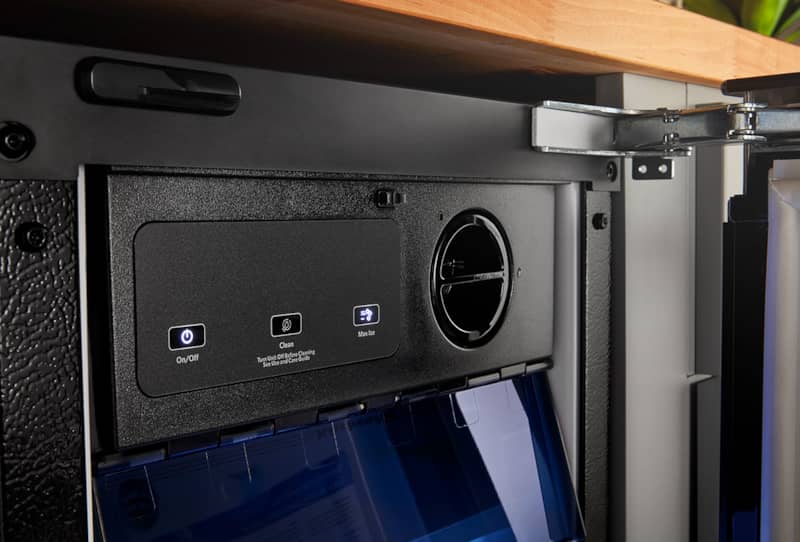 kitchenaid-15-printshield-stainless-steel-automatic-ice-maker-KUIX335HPS-close-up-controls.jpg