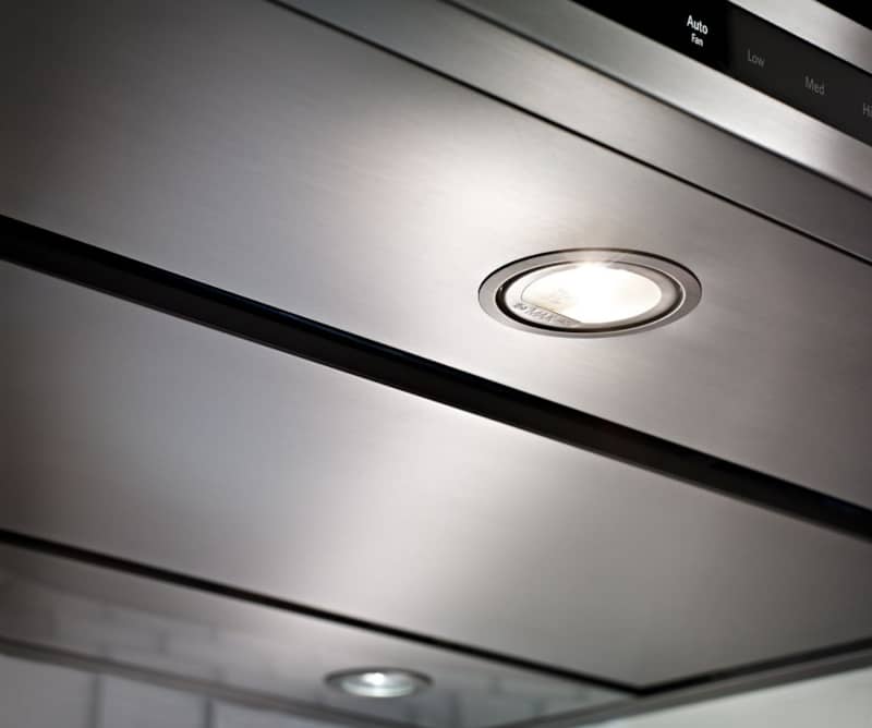 kitchenaid-hood-KVIB602DSS-light-closeup.jpg