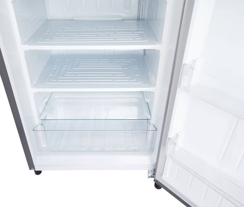 lg-freezer-LROFC0605V-bottom-shelves.jpg