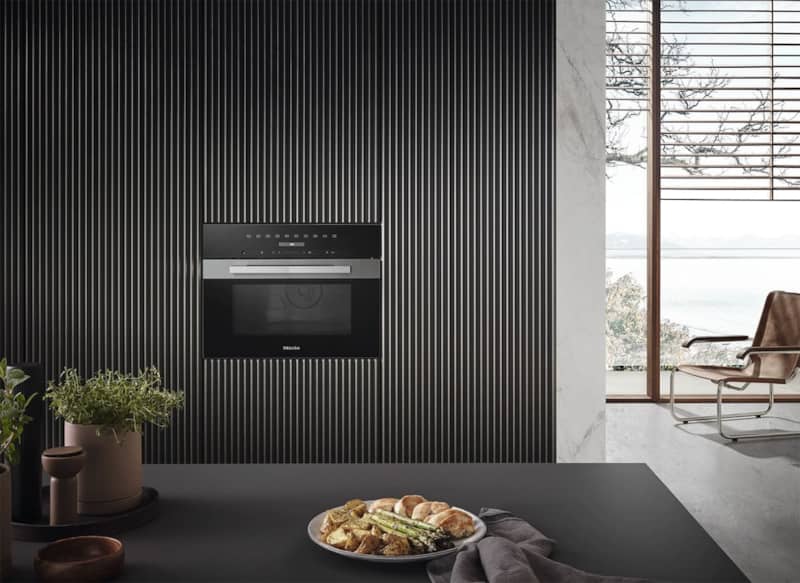 miele-microwave-11845600-lifestyle-far.jpg