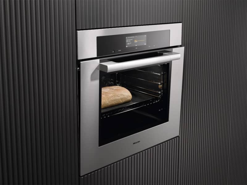 miele-oven-11805560-installed-closed-right-angle.jpg