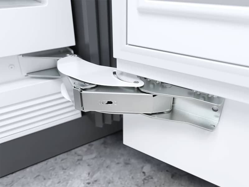 miele-refrigerator-K2612VI-maxload-hinge.jpg