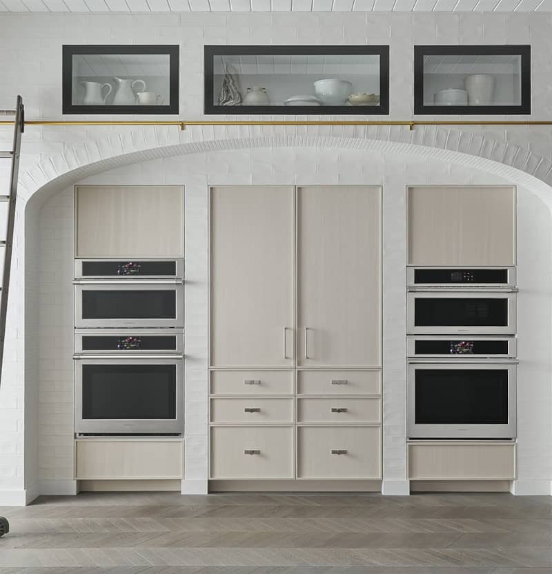 monogram-steam-oven-ZMB9032SNSS-lifestyle-installed-front.jpg