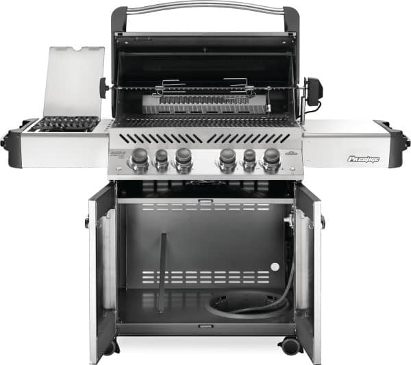 napoleon-grill-P500RSIBNSS-3-front-open.jpg