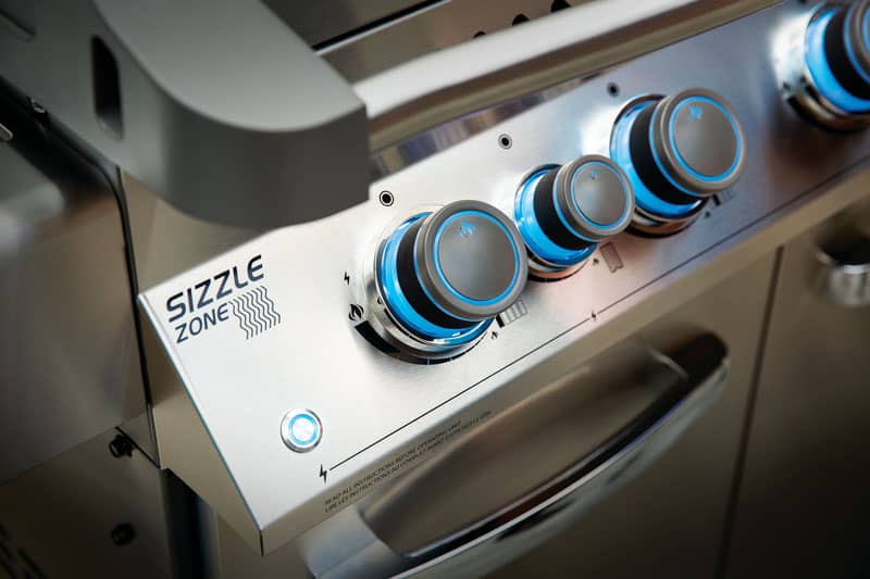 napoleon-prestige-665-grill-P665RSIBxSS-sizzle-zone-knobs-blue.jpg