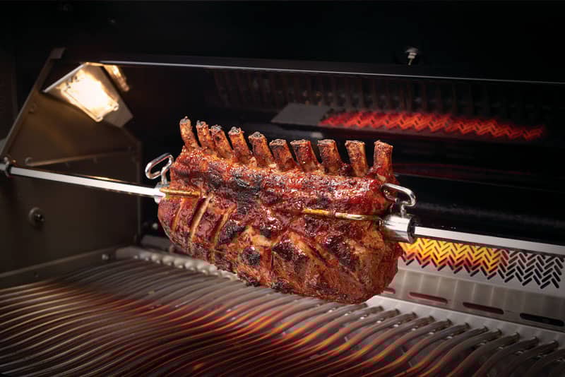 napoleon-prestige-pro-665-grill-PRO665RSIBPSS-3-rotisserie.jpg