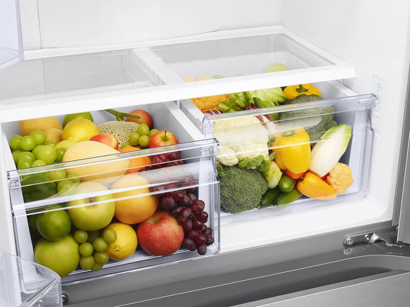 samsung-refrigerator-RF18A5101SR-two-crispers.jpg