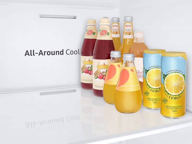 samsung-refrigerator-RS28A5F61SR-corner-bottles.jpg