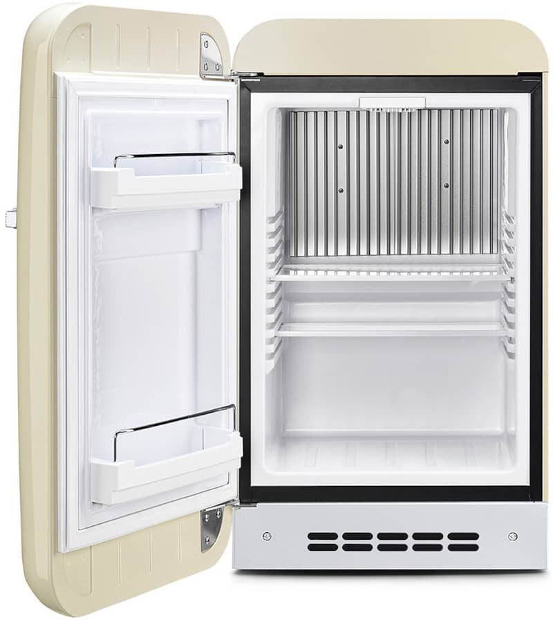 smeg-50-retro-mini-refrigerator-FAB5ULCR3-interior.jpg